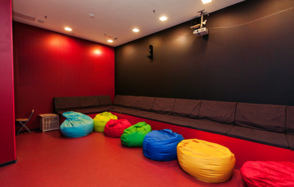 Кинокомната в анти-кафе