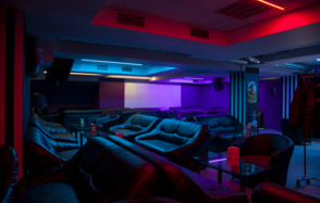 F-Lounge Лофт с кальянами и диванами