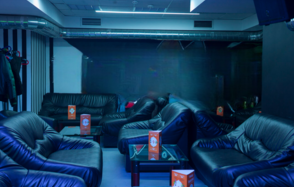 F-Lounge Лофт с кальянами и диванами