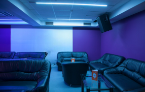 F-Lounge Лофт с кальянами и диванами