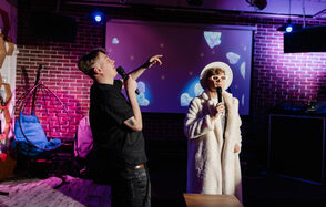 Лофт Комод. Уютный лофт со сценой, караоке и барбекю