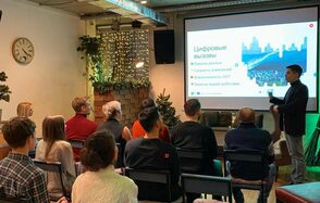 Loft with a small veranda on the Yauza