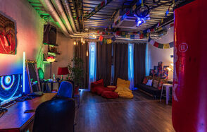 Лофт-апартаменты с кухней и душем 