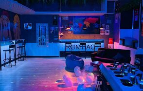 Уютный лофт в строгих тонах