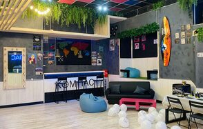 Уютный лофт в строгих тонах