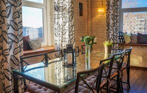 Светлый лофт с камином и видом на Садовое Кольцо