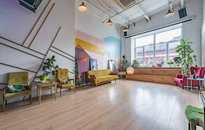 Светлый и тёплый лофт