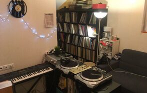 Лофт для репетиций с музыкальными инструментами