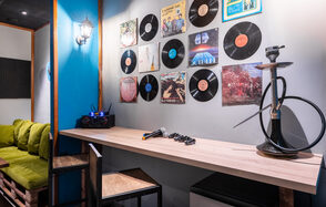 Vr Home Лофт с приставкой PS4 и караоке