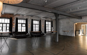 SoldOut Lофт. Лофт-пространство с панорамными окнами