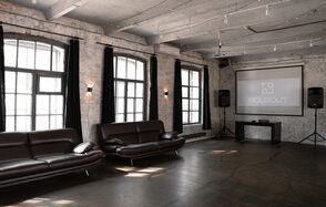 SoldOut Lофт. Лофт-пространство с панорамными окнами