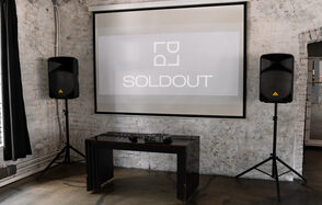 SoldOut Lофт. Лофт-пространство с панорамными окнами