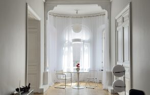 Малый зал в классическом стиле для различных мероприятий