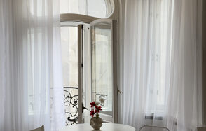 Малый зал в классическом стиле для различных мероприятий