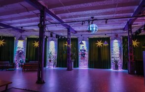 Loft Com.nata. Полукруглый эколофт с уникальной подсветкой