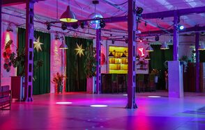 Loft Com.nata. Полукруглый эколофт с уникальной подсветкой