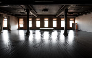  Industrial style space