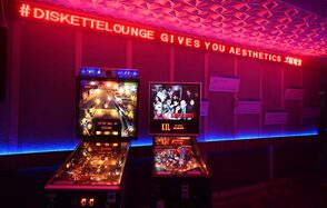 Закрытый бар с игровой зоной на новогоднюю ночь