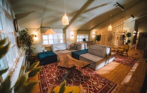 Лофт с территорией под открытым небом