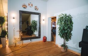 Лофт с территорией под открытым небом